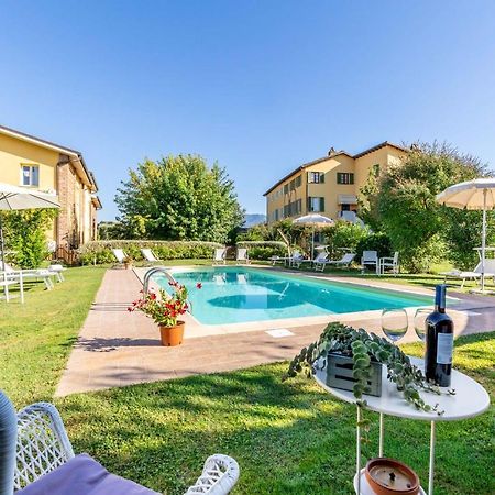 Villa Gabriella Apartments Лука Екстериор снимка